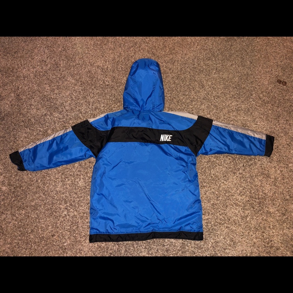 Nike jacket. - Picture 2 of 5